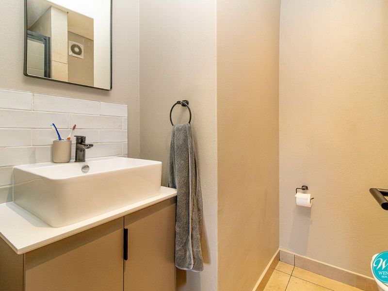 Garden Studio Apartment – Ideal Investment or Lock-Up-and-Go Lifestyle! - Photo 7