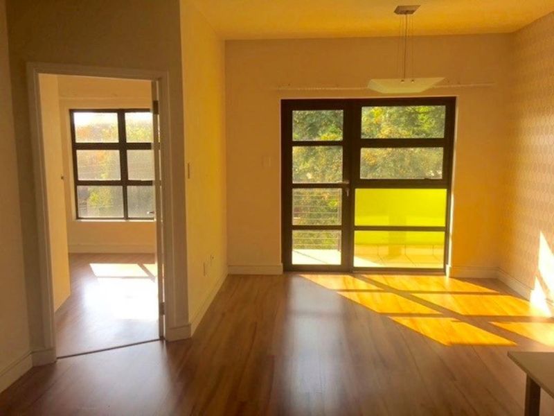2 bedroom 1 bath Apartment in Rivonia - Photo 3