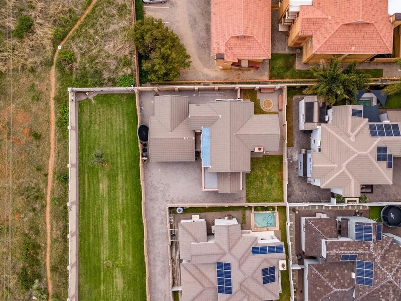 **Charming Family Haven in Highlands Estate** - Photo 3