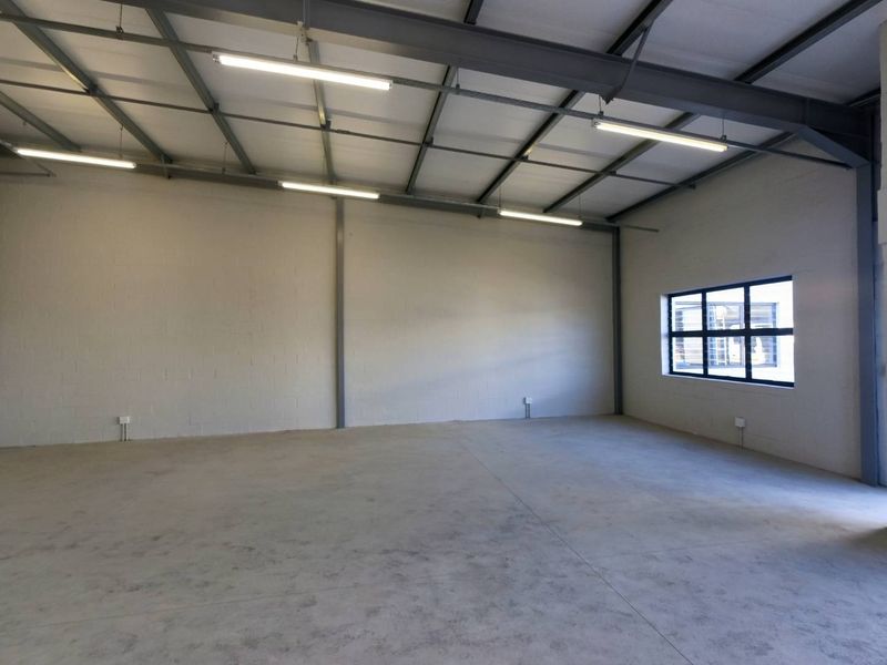108SQM LIGHT INDUSTRIAL WAREHOUSE TO LET ALONG KOEBERG ROAD - MONTAGUE GARDENS - Photo 5