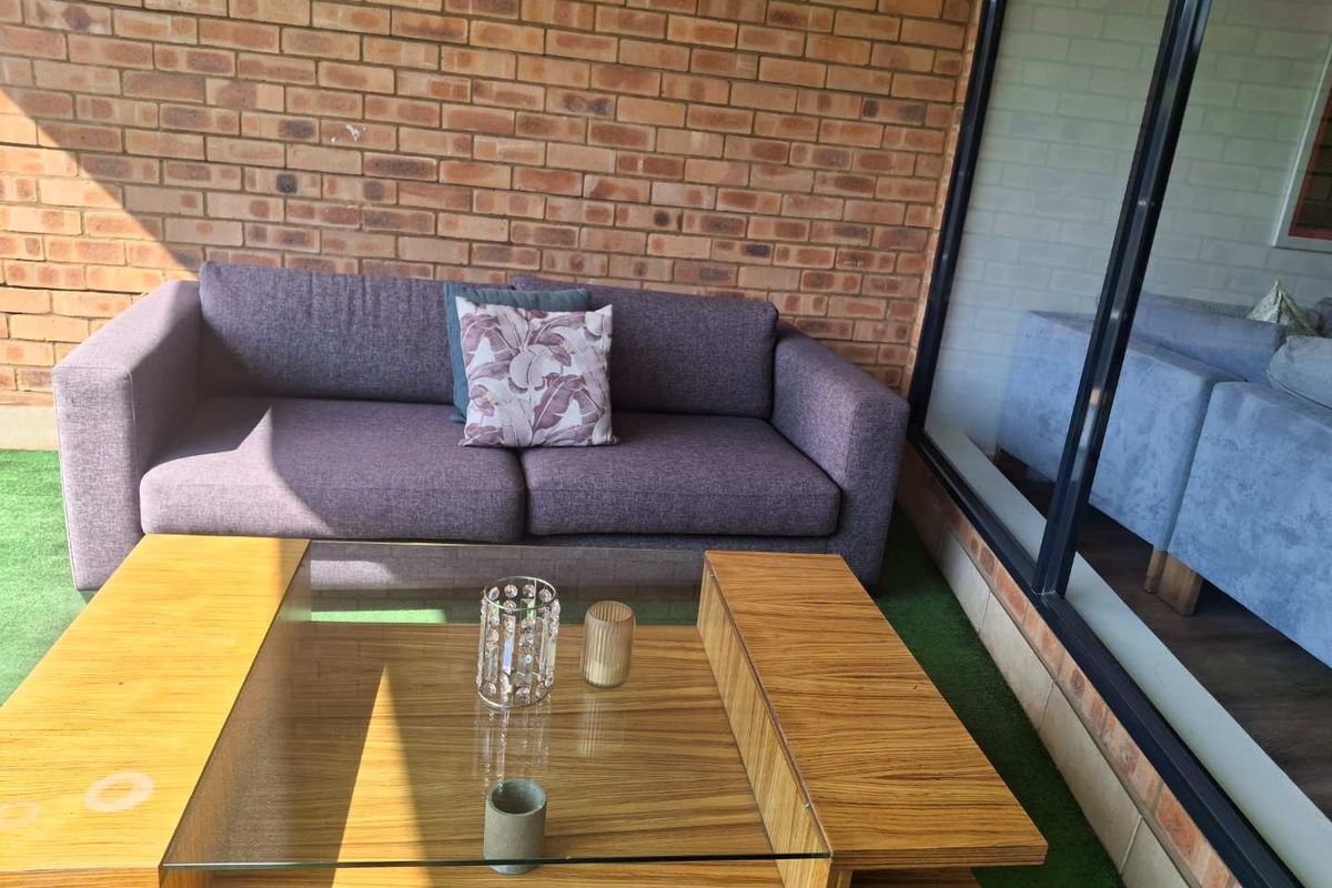 A MAGNIFICENT THREE BEDROOM FURNISHED APARTMENT - Photo 2