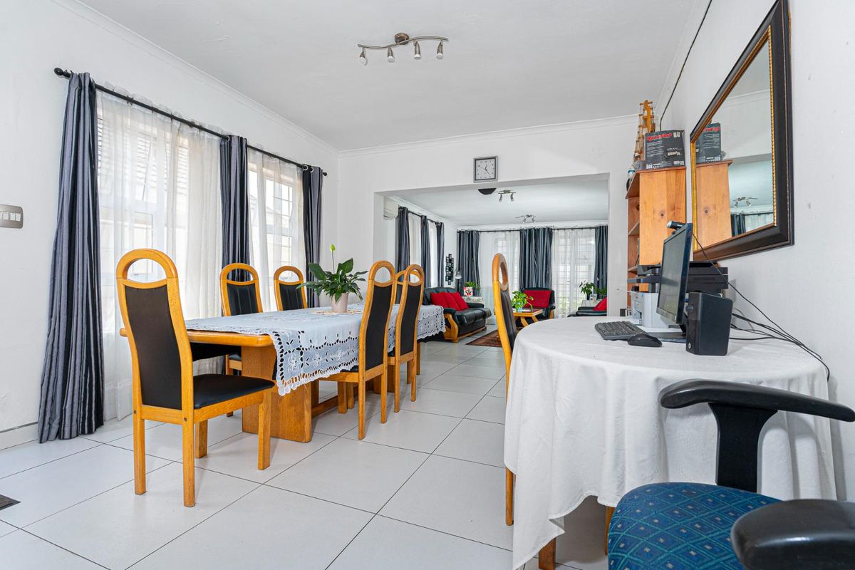 Dreaam Home in Rondebosch East - R3.25m - Photo 4