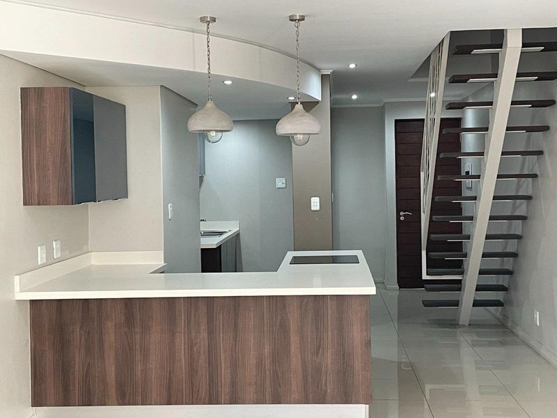 Modern two bedroom DUPLEX apartment - Photo 4