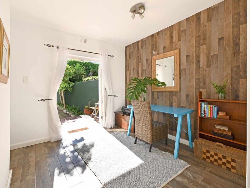 3 Bedroom Home in Rondebosch - Photo 5