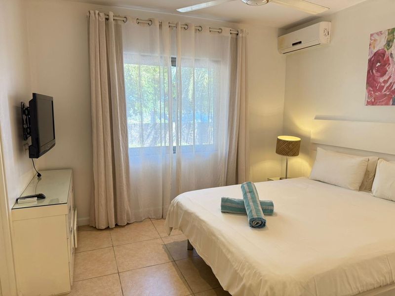 EXCEPTIONAL BEACHFRONT LIVING - Photo 8