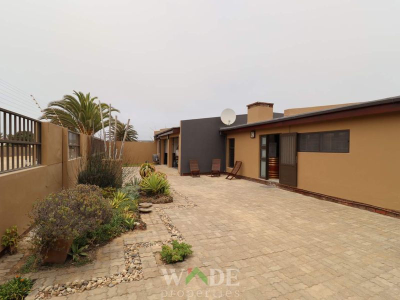 Hentiesbay: Beautiful 4 Bedroom House is For Sale - Photo 4