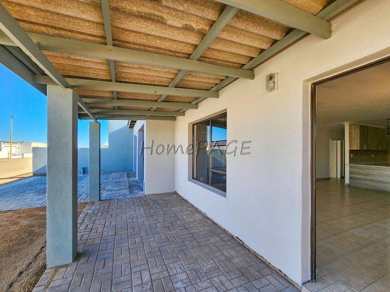 Ext 10, Henties Bay:  Newly renovated 3 Bedr home on the south dune - Photo 8