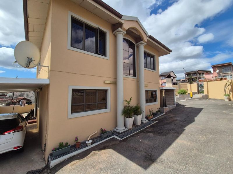 3 Bedroom House for sale in Westcliff - Photo 3