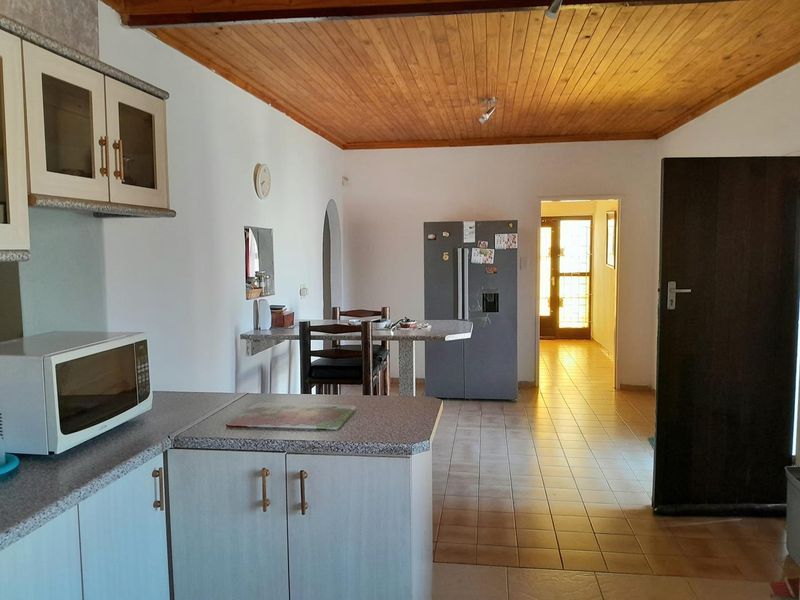 3 Bedroom House For Sale in Soweto-Luxury Hill - Photo 10