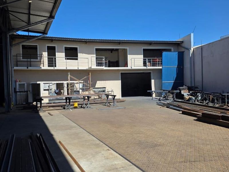 Warehouse for Lease in Southern Industrial Area - Photo 2