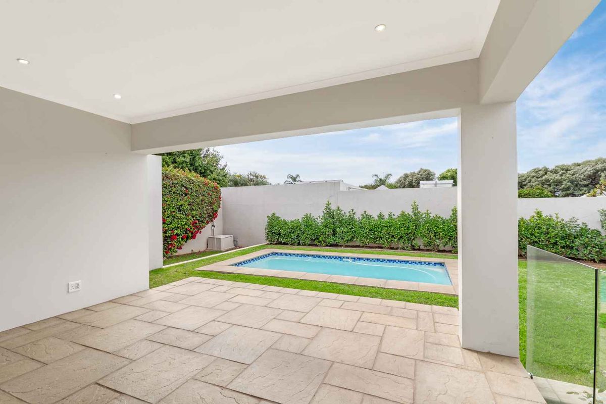 MODERN 3 BEDROOM CLUSTER FOR SALE IN FOURWAYS GARDENS - Photo 5