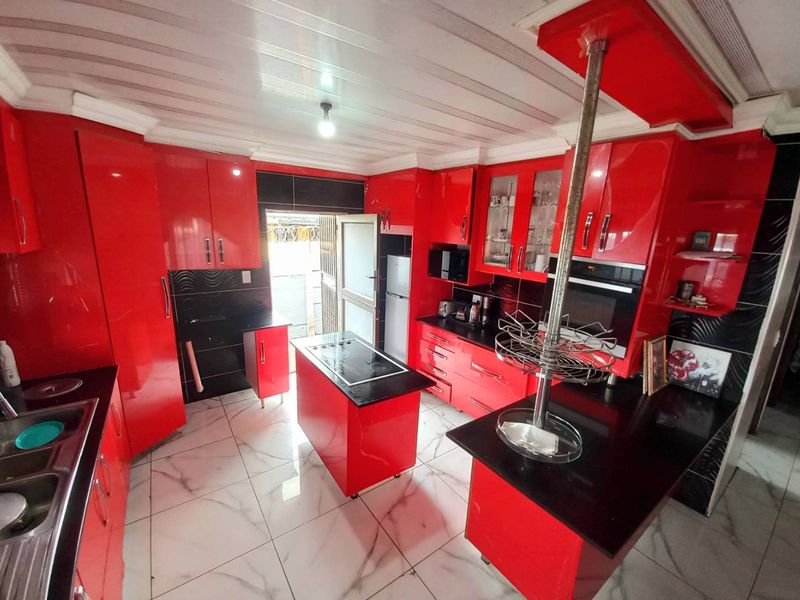 Three bedrooms house for sale in Lotus Gardens - Photo 5