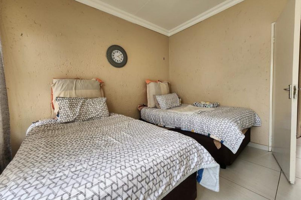 3 Bedroom Townhouse for Sale in Alberante - Photo 5