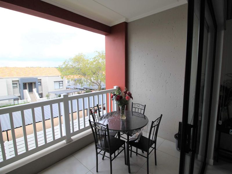 2 Bedroom First Floor Apartment in The River Club - Photo 10