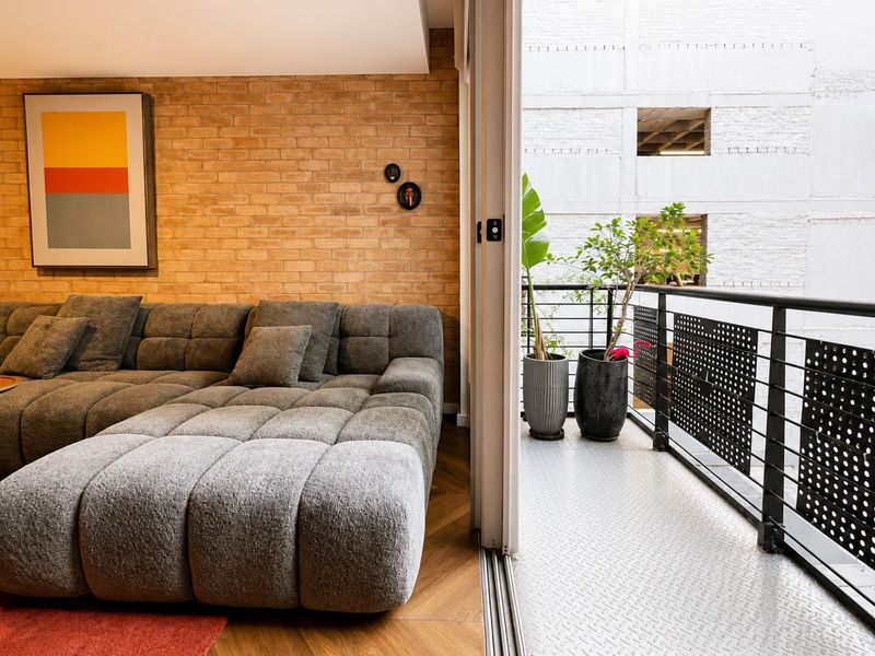 Furnished City Pad with Parking Pool and Gym - Photo 8