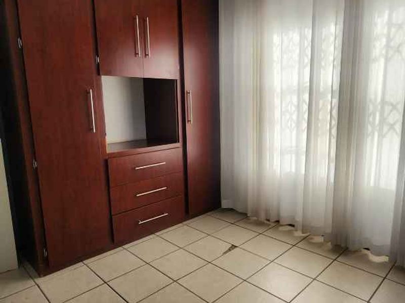 3 Bedroom Townhouse To Rent in Heatherview - Photo 7