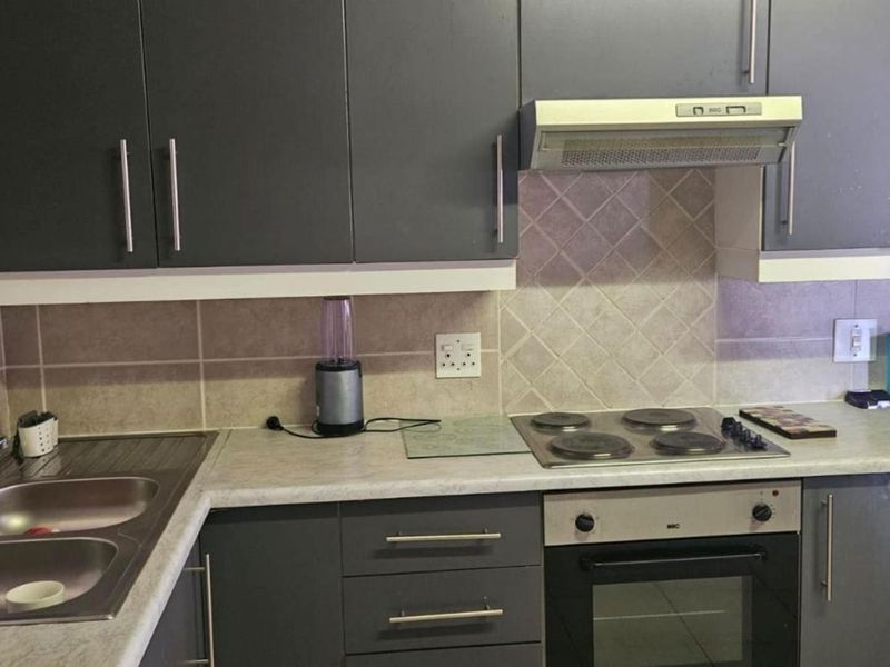 Apartment For Sale in Alberton North, Alberton - Photo 1