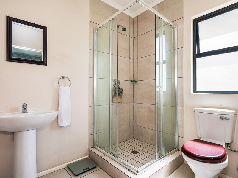 A perfect Blend of Security & Beauty – 3-Bedroom Free-Standing Home - Photo 9