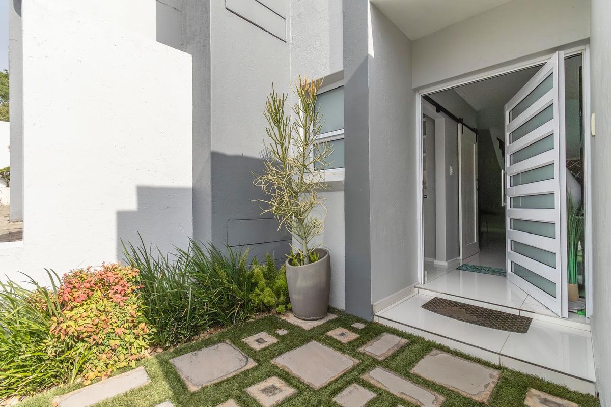 Secure, Stylish, and Designed for Easy Living - Photo 3