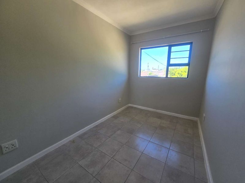 Lock-Up and go comfort in the heart of Newton Park - Photo 7