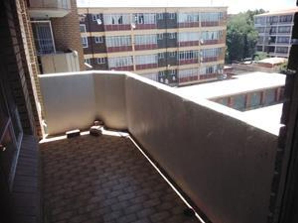 OPEN BALCONY
