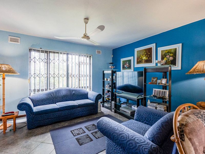 Family and pet friendly complex - Photo 6