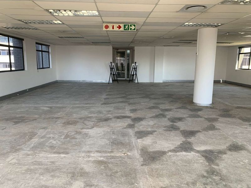 329m2 Office Space To Let at 11 Naivasha Road, Sunninghill - Photo 10