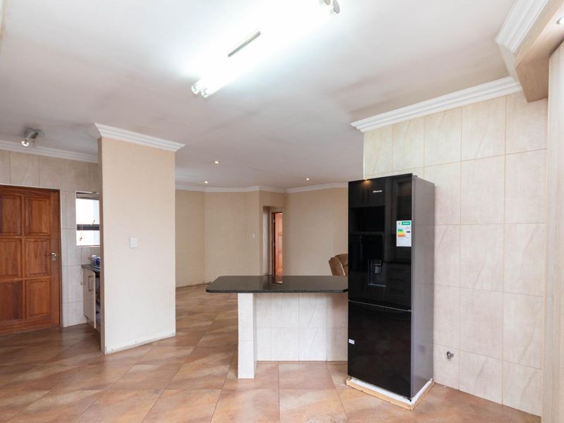 Secure, Spacious & Designed for Effortless Family Living - Photo 10