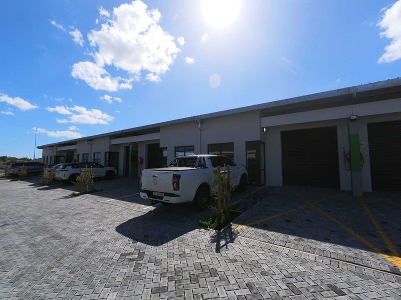 115sqm Warehouse space to let - Montague Gardens - Photo 4