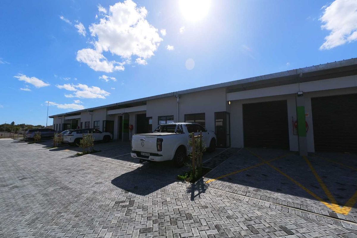 115sqm Warehouse space to let - Montague Gardens - Photo 4