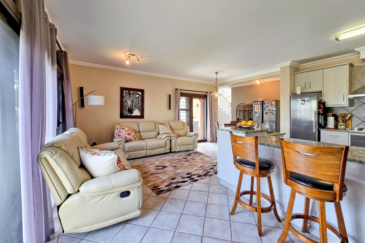 Dolphin Beach, Walvis Bay: Very neat duplex Townhouse is for Sale - Photo 3