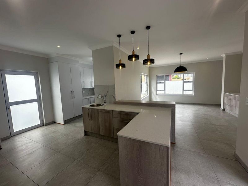 Beautiful House For Sale - Swakopmund - Photo 2