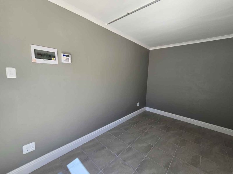Spacious Lock-up-and-Go Apartment living in Newton Park - Photo 8