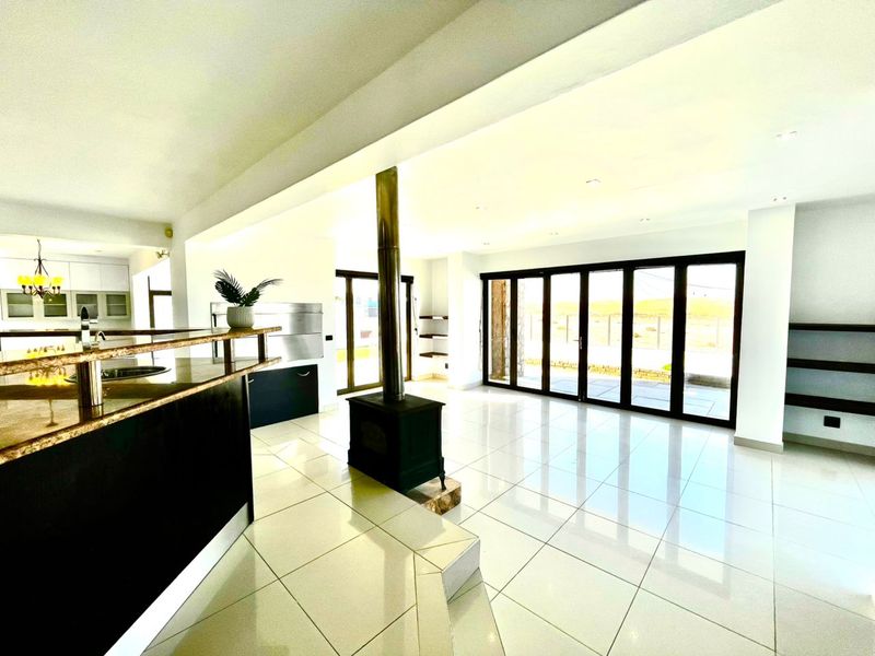 Luxurious Mansion for Sale - Photo 6
