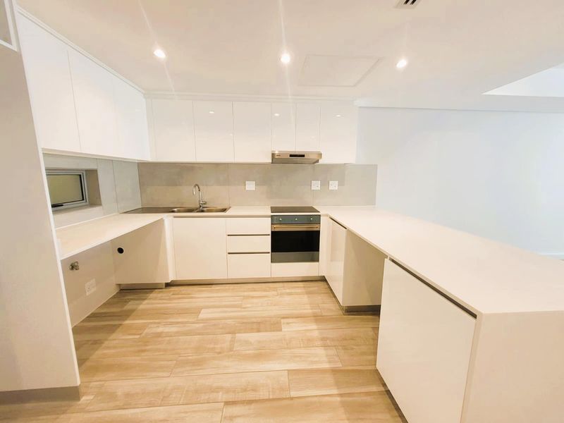 Stylish, 2 Bedroom Apartment uMhlanga Oceans Residences - Photo 2