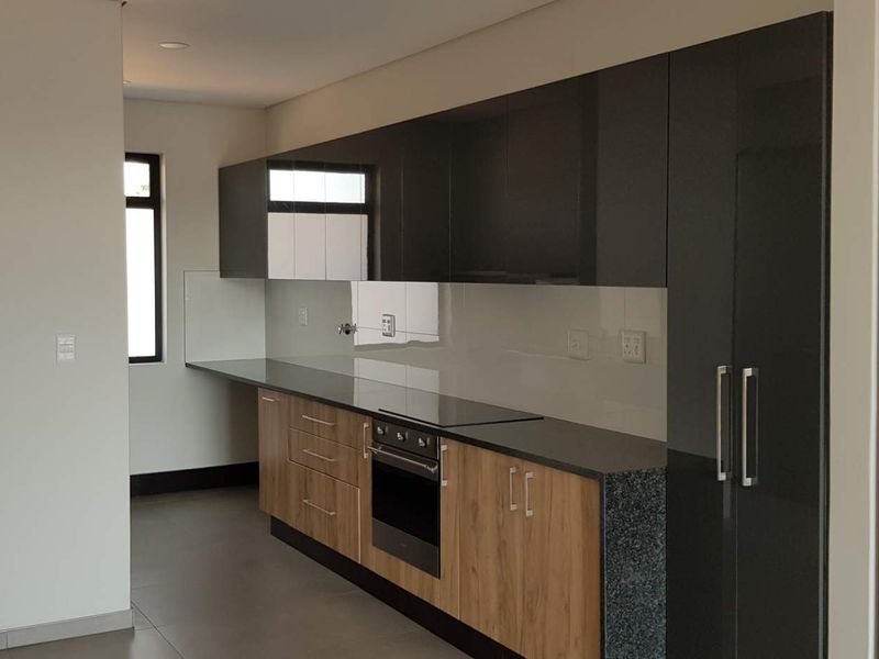 MODERN, ATTRACTIVE AND SECURE - Photo 2