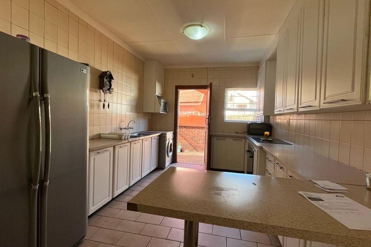 Townhouse For Sale in Mayberry Park, Alberton - Photo 4