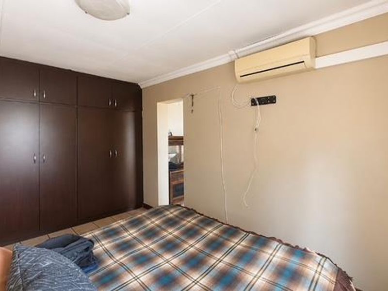 Unlock the Potential of This Spacious Fauna Family Home - Photo 7