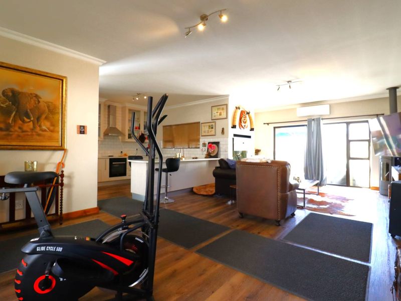 3-Bedroom Modern House For Sale - Ocean View Swakopmund - Photo 5