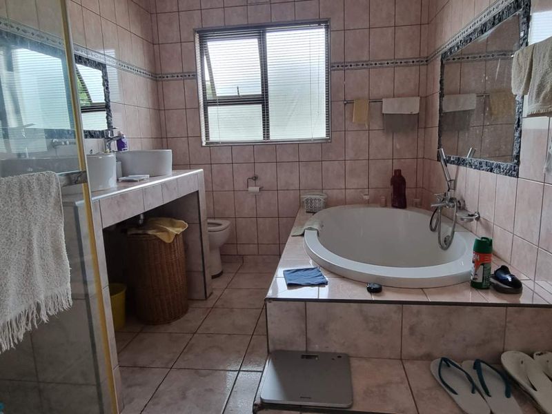 Dorado park 4 bedroom house with pool - Photo 6