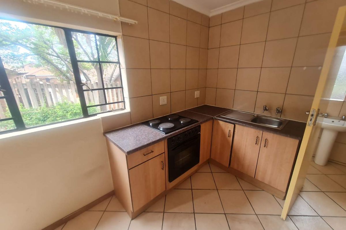 Cambridge Village, 1 Bedroom for sale - Photo 5