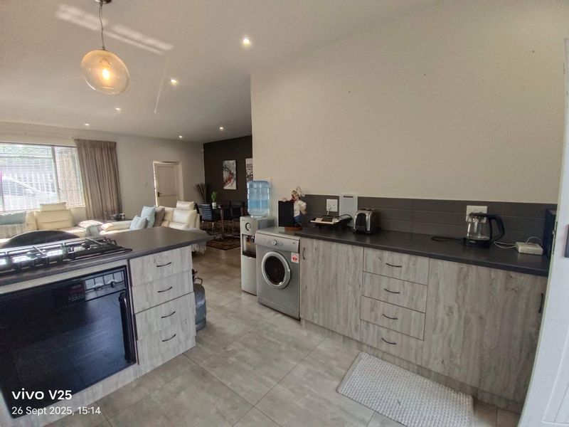 Ultra Modern Home with Flatlet for Sale - Photo 7