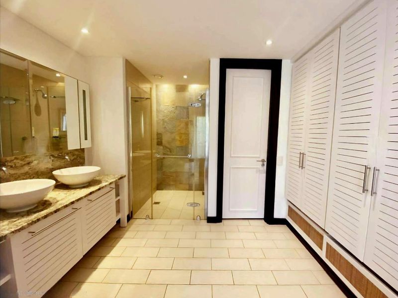 EXCELLENT VALUE AND SUPERB INVESTMENT OPPORTUNITY - Photo 4