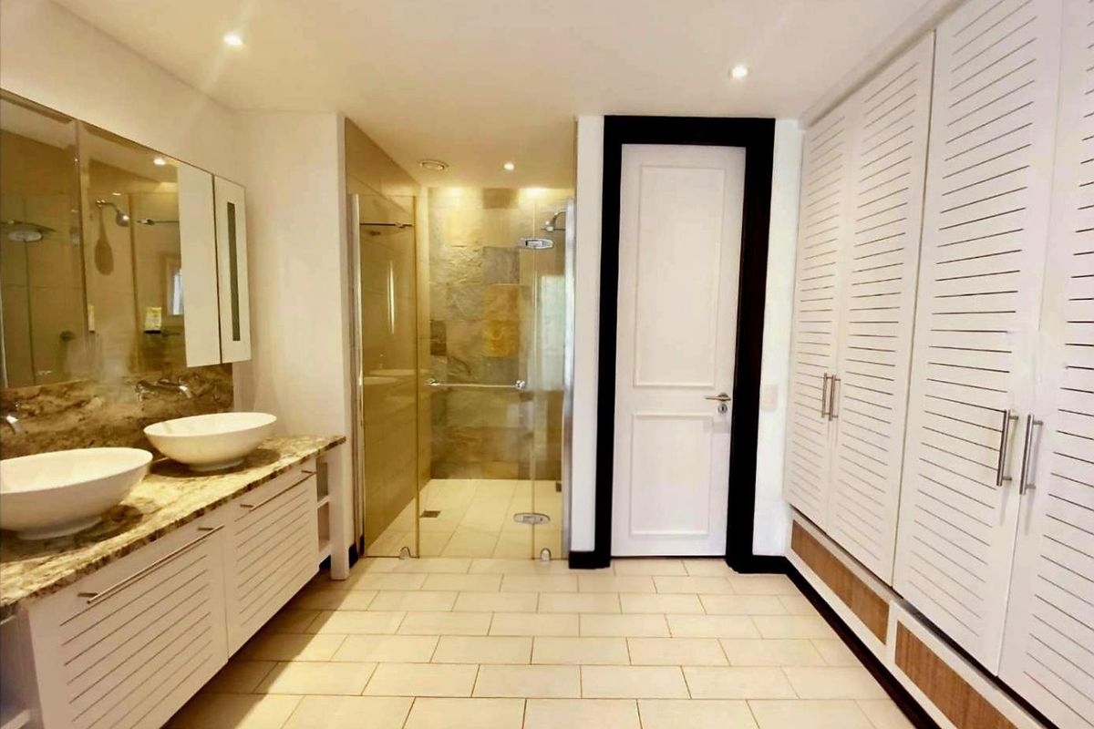 EXCELLENT VALUE AND SUPERB INVESTMENT OPPORTUNITY - Photo 4