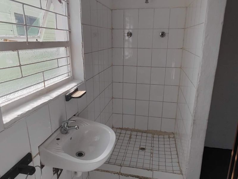 Discover Endless Possibilities in This Spacious Kuilsriver Home - Photo 7