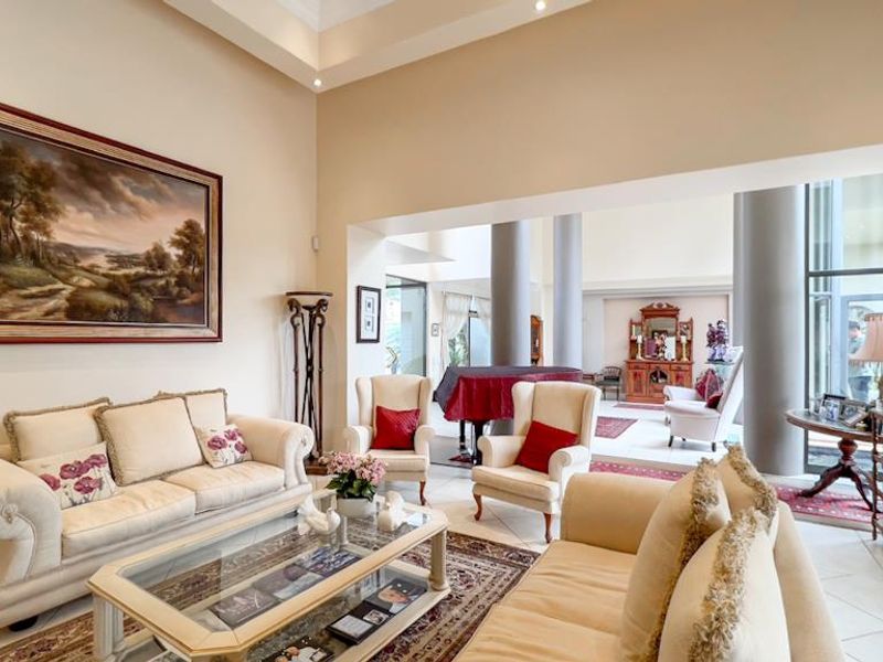 Natures Valley Estate - Most Exclusive home with a Garden of Eden Setting - Photo 10