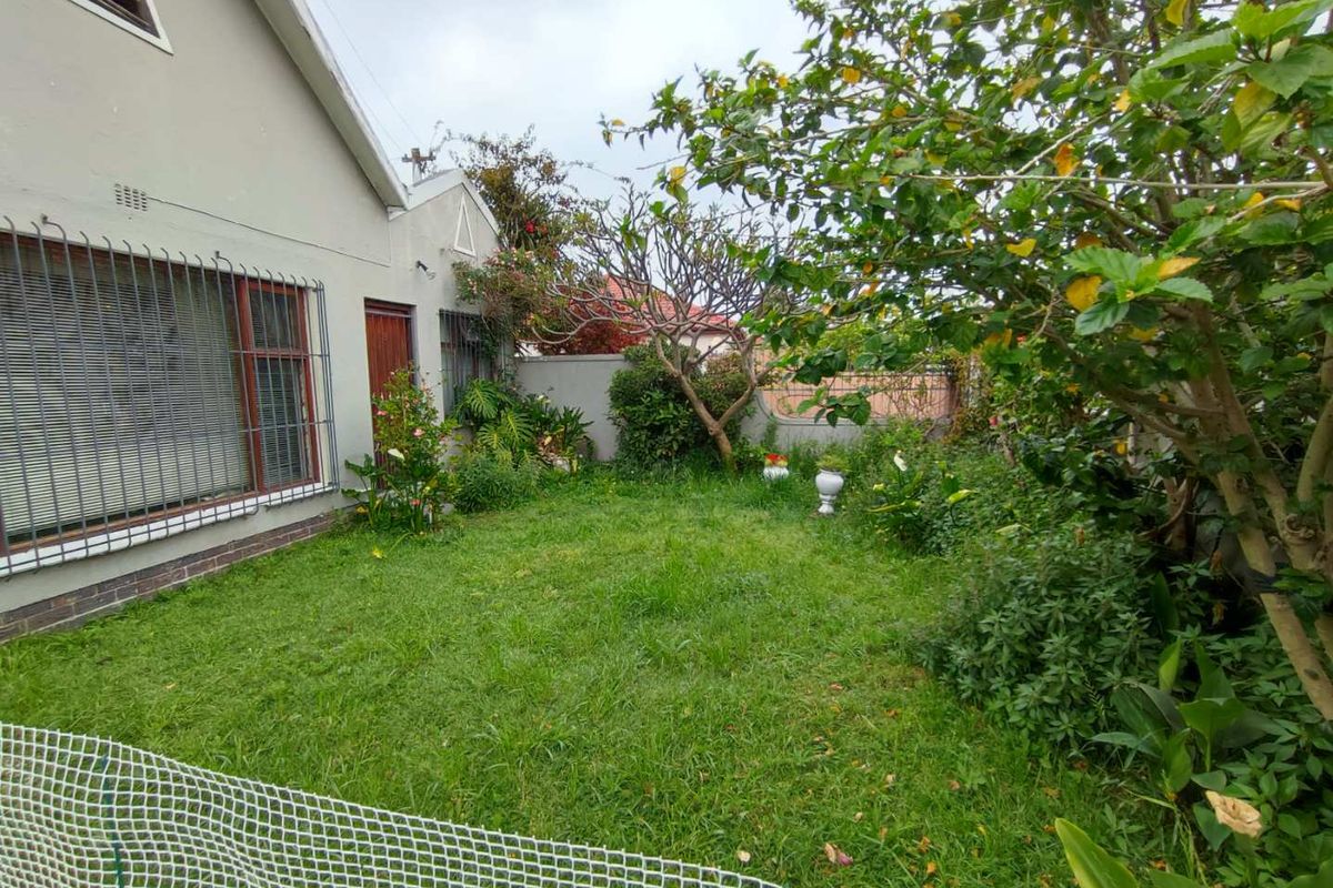 10 Bedroom House for Sale - Photo 5