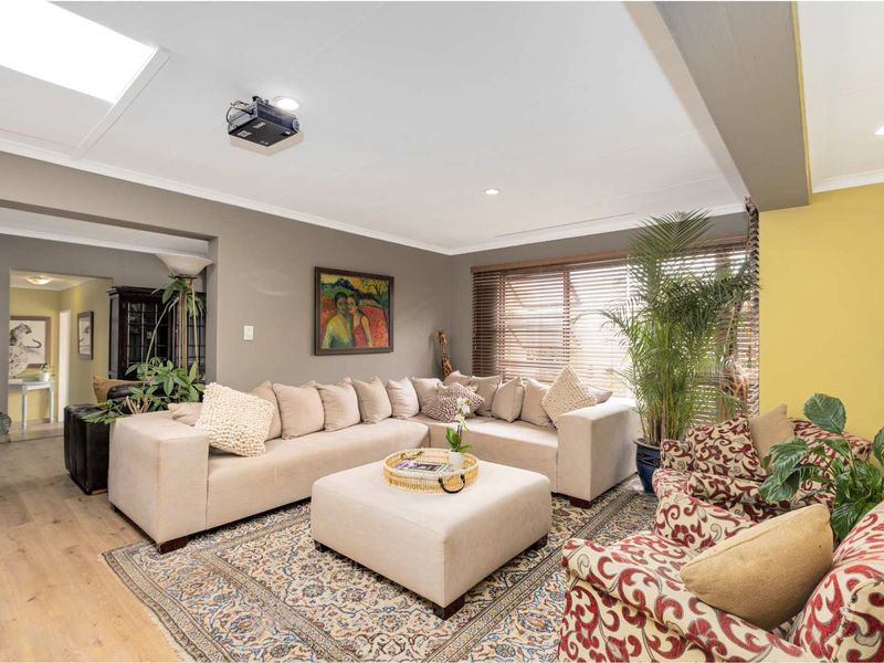 2 Bed home with flatlet in Radiokop - Photo 4