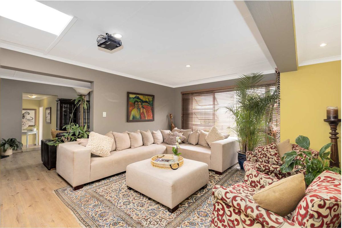 2 Bed home with flatlet in Radiokop - Photo 4