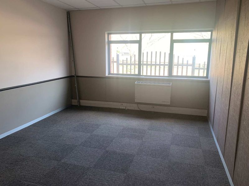 394m2 Office Space To Let | 39 Empire Road, Parktown - Photo 10